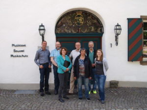 Bewertungskommission "Unser Dorf hat Zukunft" Von links, hinten: Mirko Fallak, Christoph Lütticke, Georg Melcher (Präsident) Peter Heinemann; Vorne: Dr. Margot Johänntgen-Holthoff, Elke Feibel, Christine Theile (Geschäftsführerin) 