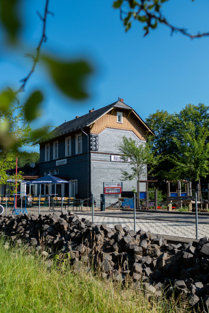 Außenansicht Alter Bahnhof Hützemert
